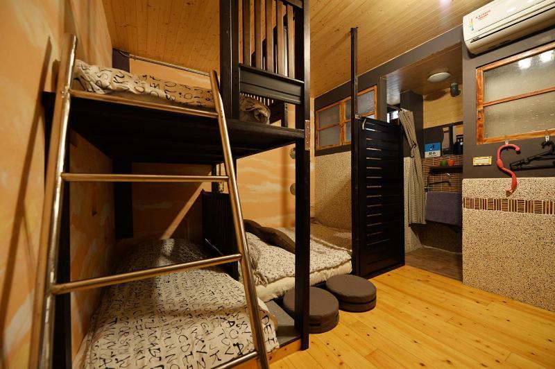 Sha Feng Lu Dian Bed & Breakfast Magong Exterior photo